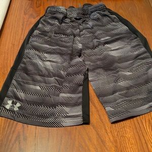Under armour youth large dri-fir shorts, gray